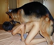 Females are pleasing their beasts in the bedroom - picture 16