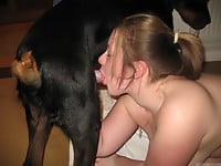 Big-boobed chick with round ass bangs with a trained dog - picture 2