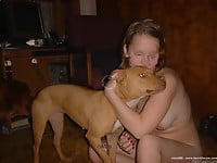 Big-boobed chick with round ass bangs with a trained dog - picture 13