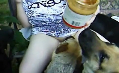 Porn video for tag : Dog licking peanut butter off pussy