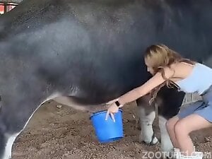 Farm Girl Really Helps